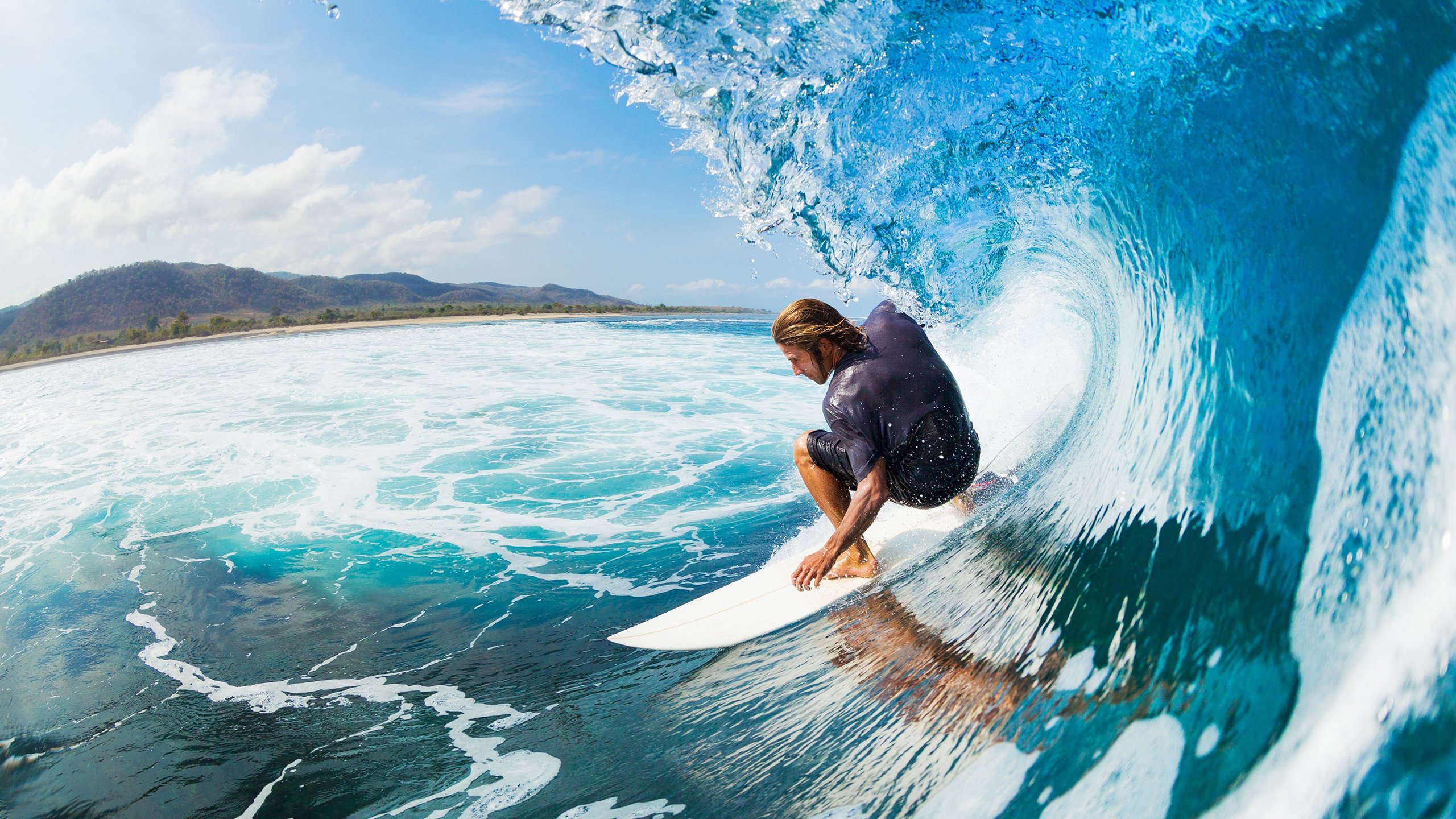 “马科斯·莫奇:阿根廷美洲狮队的后防新星,未来潜力无限”