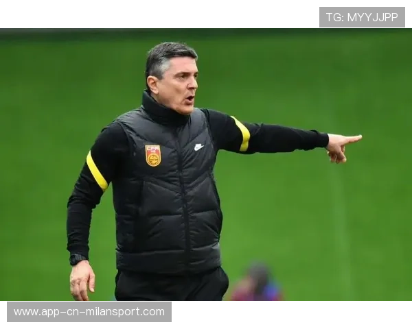 国足主帅战术安排不断调整，2021年国足主帅